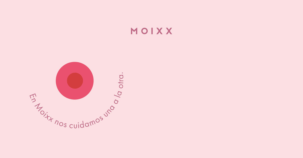 Logotipo de Moixx con mensaje de cuidado y apoyo entre mujeres en fondo rosa