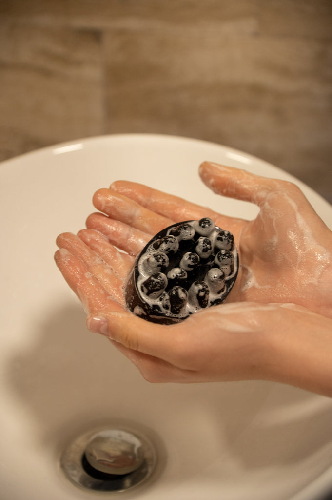 Jabón masajeador de Carbón activado JABONES SUEN 